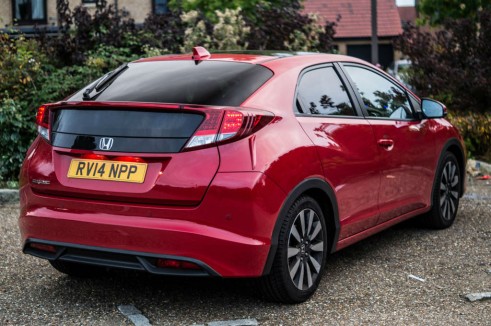 2015 Honda Civic 1.6 iDtec Review - Rear Angle - Carwitter
