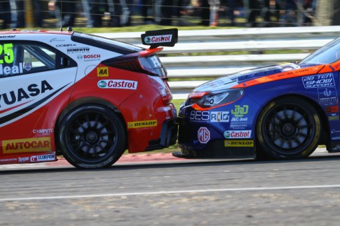 BTCC 15 BHatch Indy Neal Goff R3