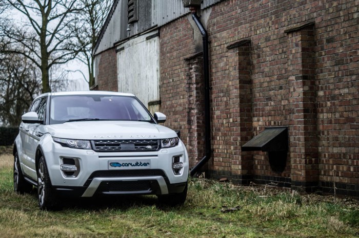 2015 Range Rover Evoque Autobiography 4WD Review - Front Angle - Carwitter