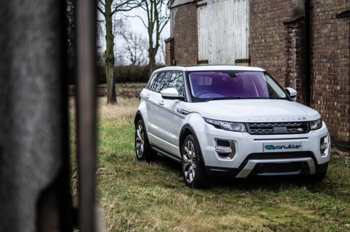 2015 Range Rover Evoque Autobiography 4WD Review - Front Angle Scene - Carwitter