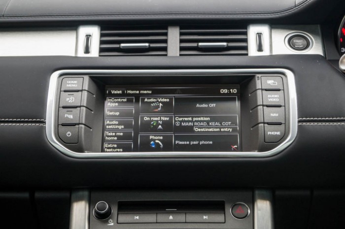 2015 Range Rover Evoque Autobiography 4WD Review - Infotainment - Carwitter