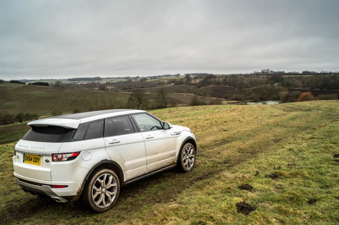 2015 Range Rover Evoque Autobiography 4WD Review - Off Road Scene - Carwitter