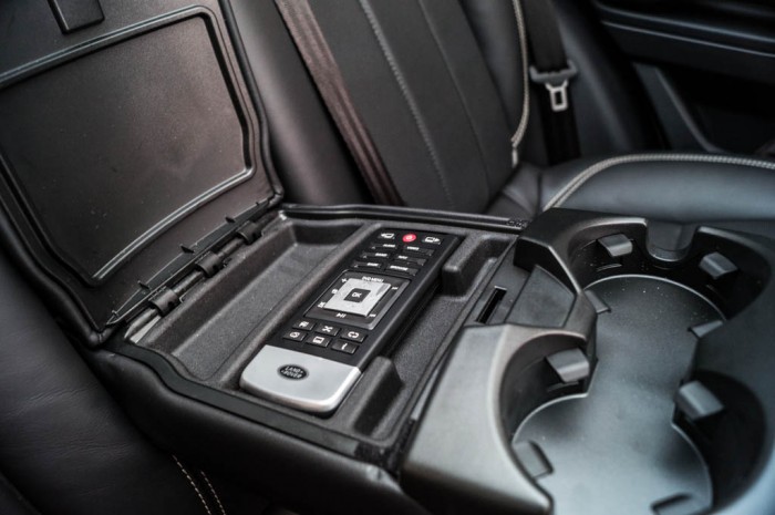 2015 Range Rover Evoque Autobiography 4WD Review - Remote Control Infotainment - Carwitter