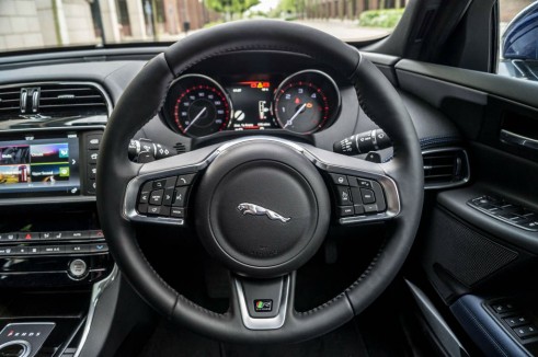 Jaguar XE Review UK First Drive - Steering Wheel - carwitter