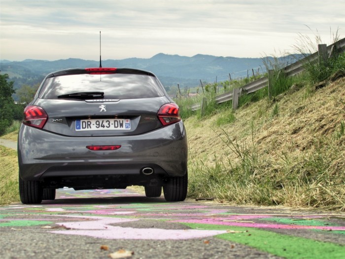 Peugeot,208,Facelift,2015,Carwitter12