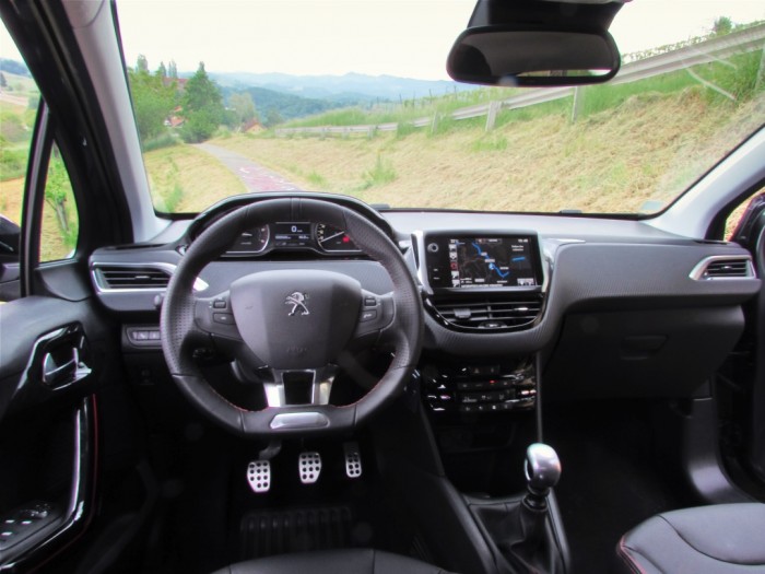 Peugeot,208,Facelift,2015,Carwitter14