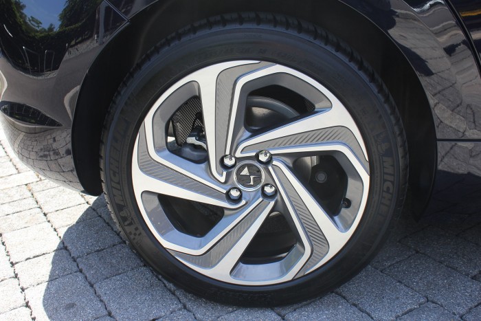 DS-5-Review-UK-First-Drive-Wheel