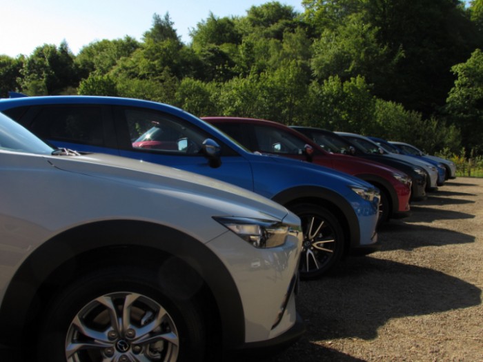 Mazda,CX3,2015,front,threequarter,Carwitter