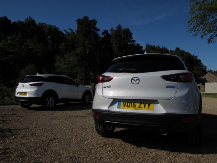 Mazda,CX3,2015,rears,Carwitter