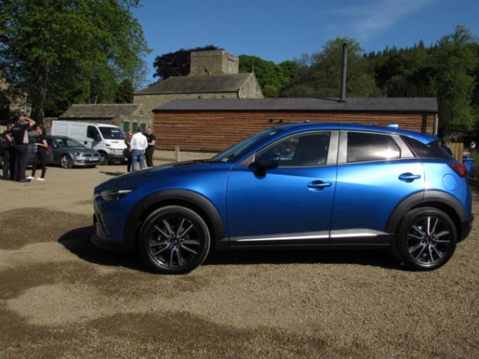 Mazda,CX3,2015,side,blue,Carwitter