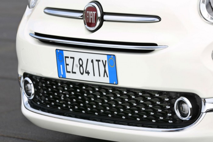 2015 FIAT Nuova 500 - Front Grille - carwitter
