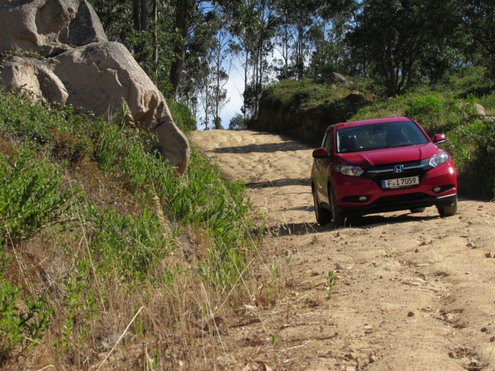 2015 Honda HRV Review - Front Scene - carwitter