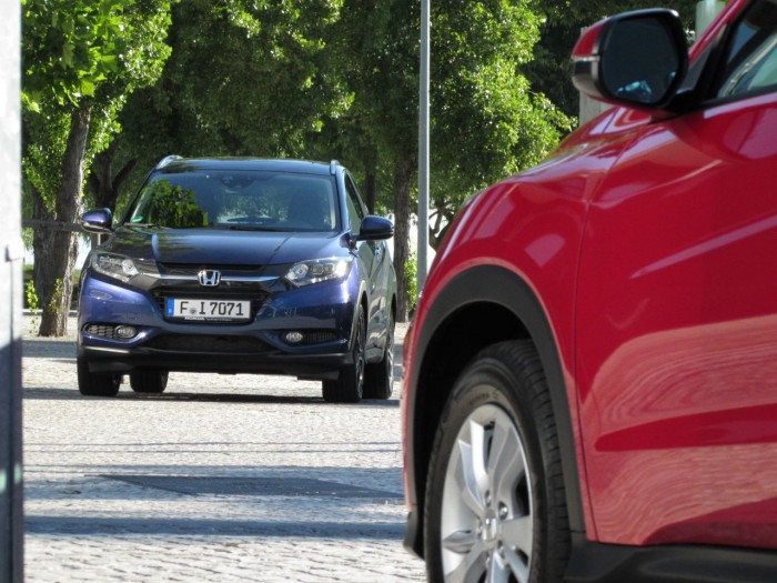 2015 Honda HRV Review - Front - carwitter
