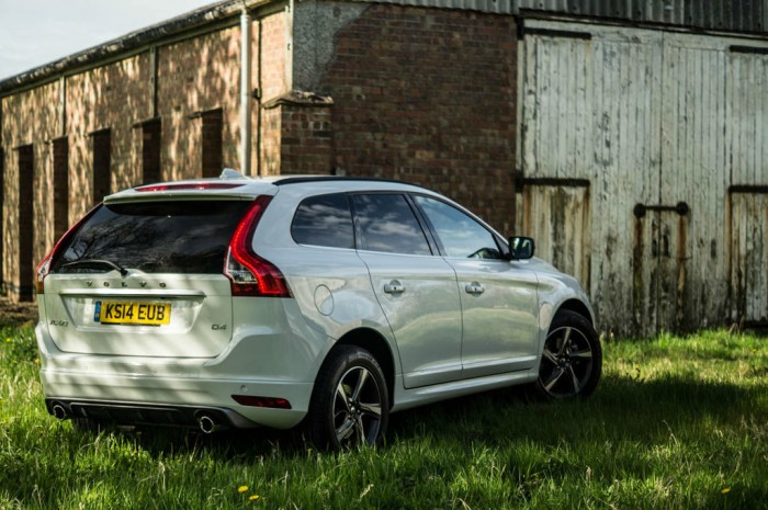 2015 Volvo XC60 RDesign D4 Review - Rear Scene - carwitter