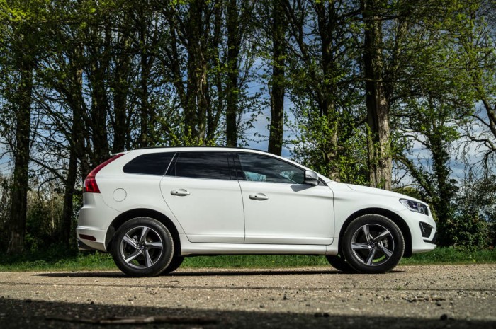 2015 Volvo XC60 RDesign D4 Review - Side - carwitter