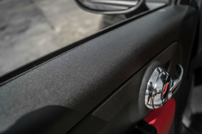 Fiat Abarth 500 595 Review - Plastic Door Trim - carwitter