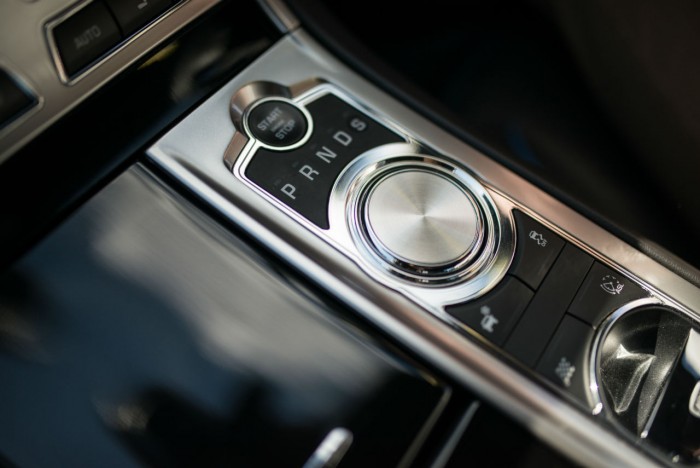 2014 Jaguar XFR-S Review - Gear Selector - carwitter