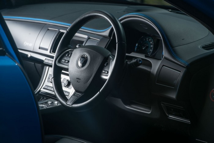 2014 Jaguar XFR-S Review - Steering Wheel - carwitter