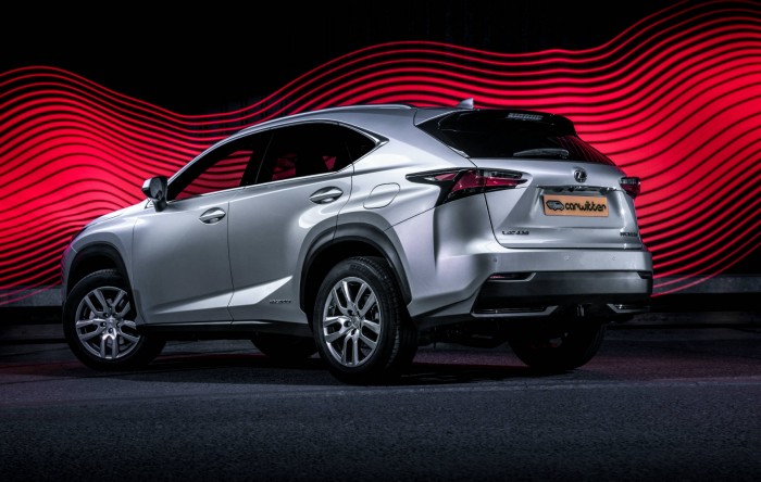 2015 Lexus NX 300h Review - Rear Angle - carwitter