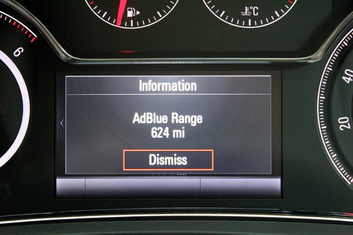 2015-Vauxhall-Insignia-review-AdBlue-carwitter