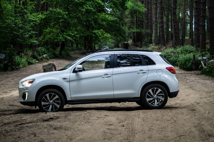 2015 Mitsubishi ASX 4WD - Review - Side - carwitter