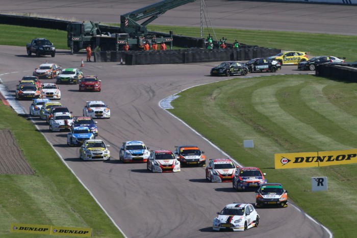 BTCC 15 Rockingham Action