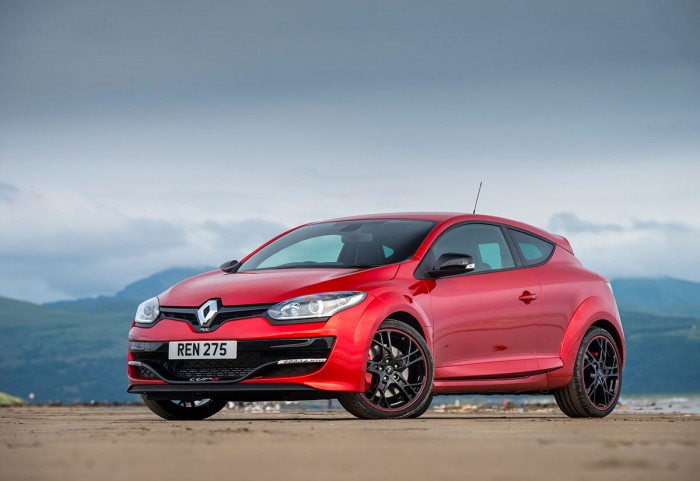 Megane-Renaultsport-275-Cup-S-Front-Corner-Carwitter