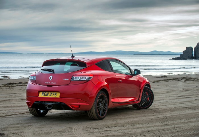 Megane-Renaultsport-275-Cup-S-Rear-Corner-Carwitter