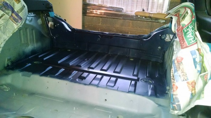 Peugeot 106 GTi - Boot Floor Spraying 4 - carwitter