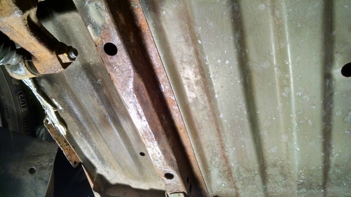 Peugeot 106 GTi - Under Boot Floor 2 - carwitter