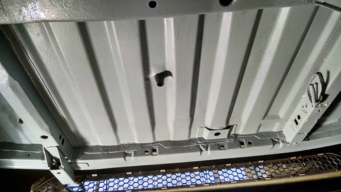 Peugeot 106 GTi - Under Boot Floor Zinc 192 2 - carwitter