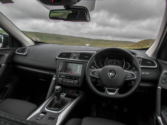 Renault Kadjar Review - Interior Dashboard - carwitter