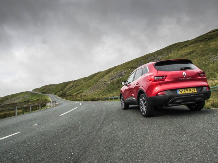 Renault Kadjar Review - Rear Scene - carwitter