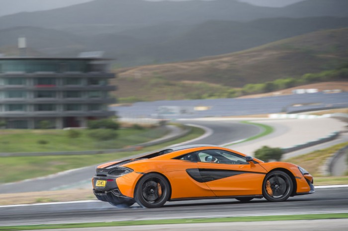 McLaren 570S - Side Motion