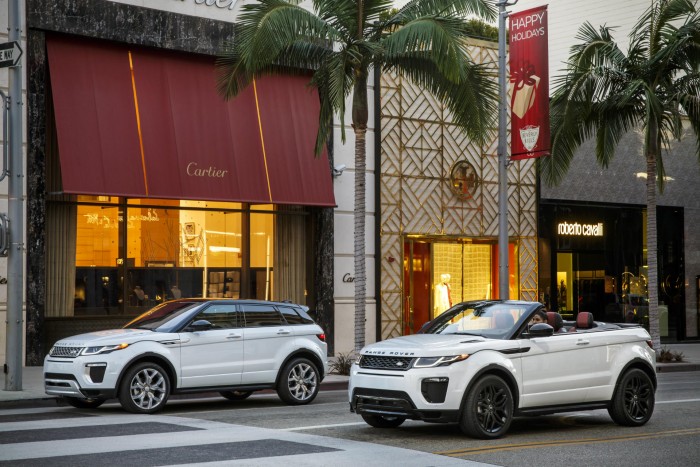 2016 Range Rover Evoque Convertible - Scene - carwitter