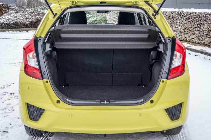 2016 Honda Jazz Review - Boot - carwitter
