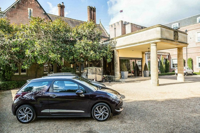 2016 DS3 Review - Side - carwitter