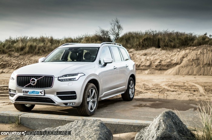 2016 Volvo XC90 D5 Review - Front Angle - carwitter
