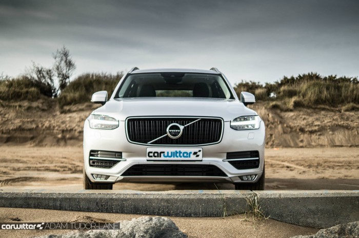 2016 Volvo XC90 D5 Review - Front - carwitter