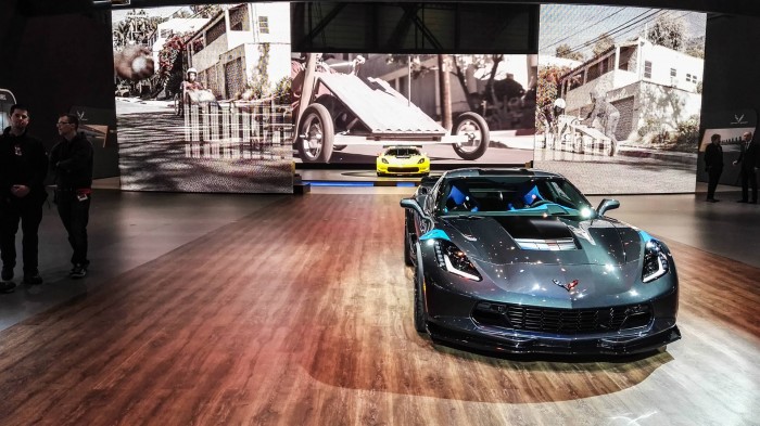 Geneva Motor Show 2016 - Chevrolet Corvette Grand Sport - Front Scene - carwitter
