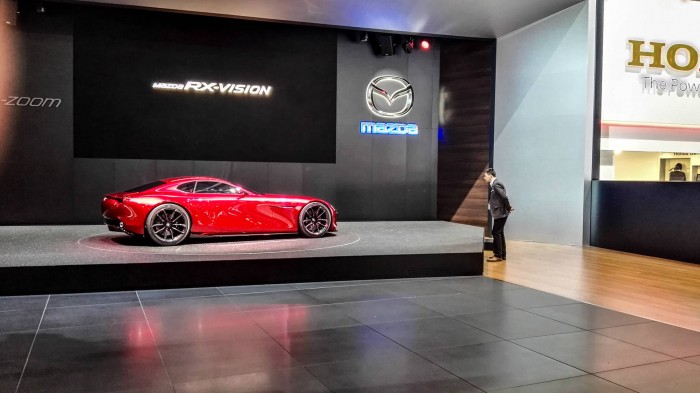 Geneva Motor Show 2016 - Mazda RX Vision - carwitter
