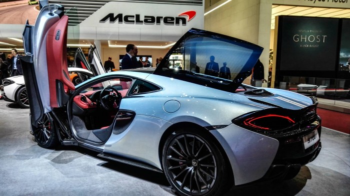 Geneva Motor Show 2016 - McLaren 570S GT - carwitter