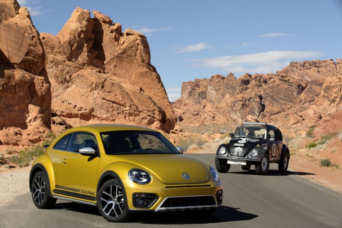Volkswagen Beetle Dune - Front Angle Retro - carwitter
