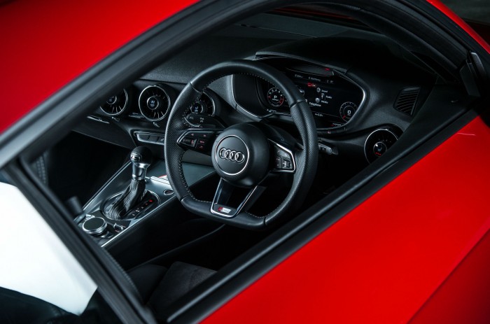 2016 Audi TT 2.0 TFSI Quattro Review - Interior Dashboard - carwitter