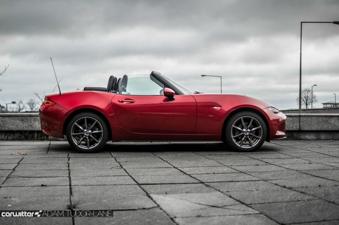 2016 Mazda MX5 160 PS Review -Side Roof Down - carwitter