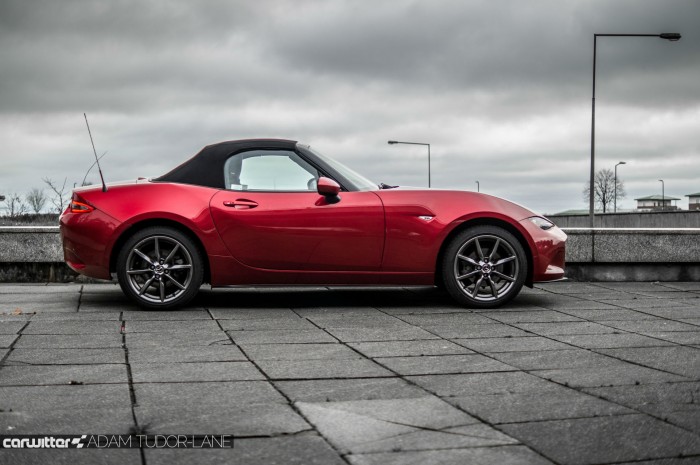 2016 Mazda MX5 160 PS Review -Side Roof Up - carwitter