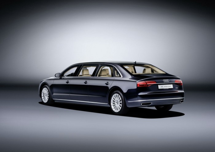 Audi A8 L extended - Rear - carwitter