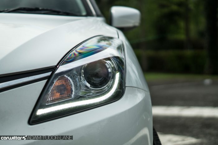 2016 Suzuki Baleno Review - Headlight - carwitter