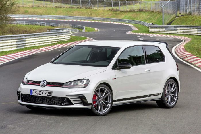 2016 VW Volkswagen Golf GTi Clubsport - Nurburgring Front Side - carwitter
