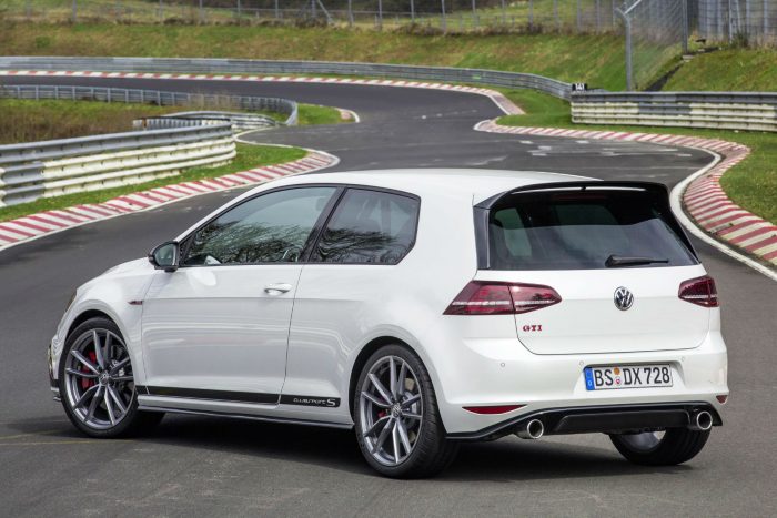 2016 VW Volkswagen Golf GTi Clubsport - Nurburgring Rear Side - carwitter